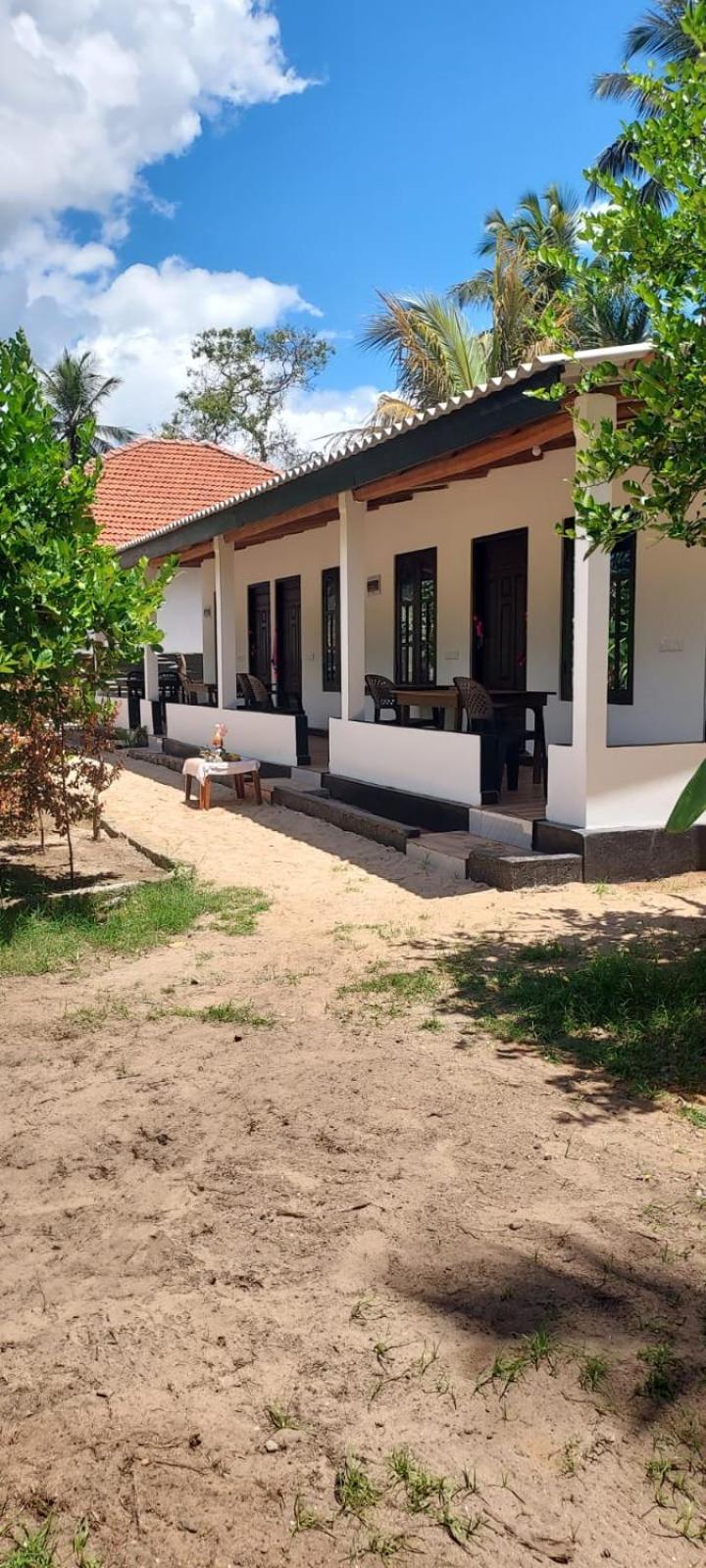 Nilaveli Beach Rooms Bagian luar foto